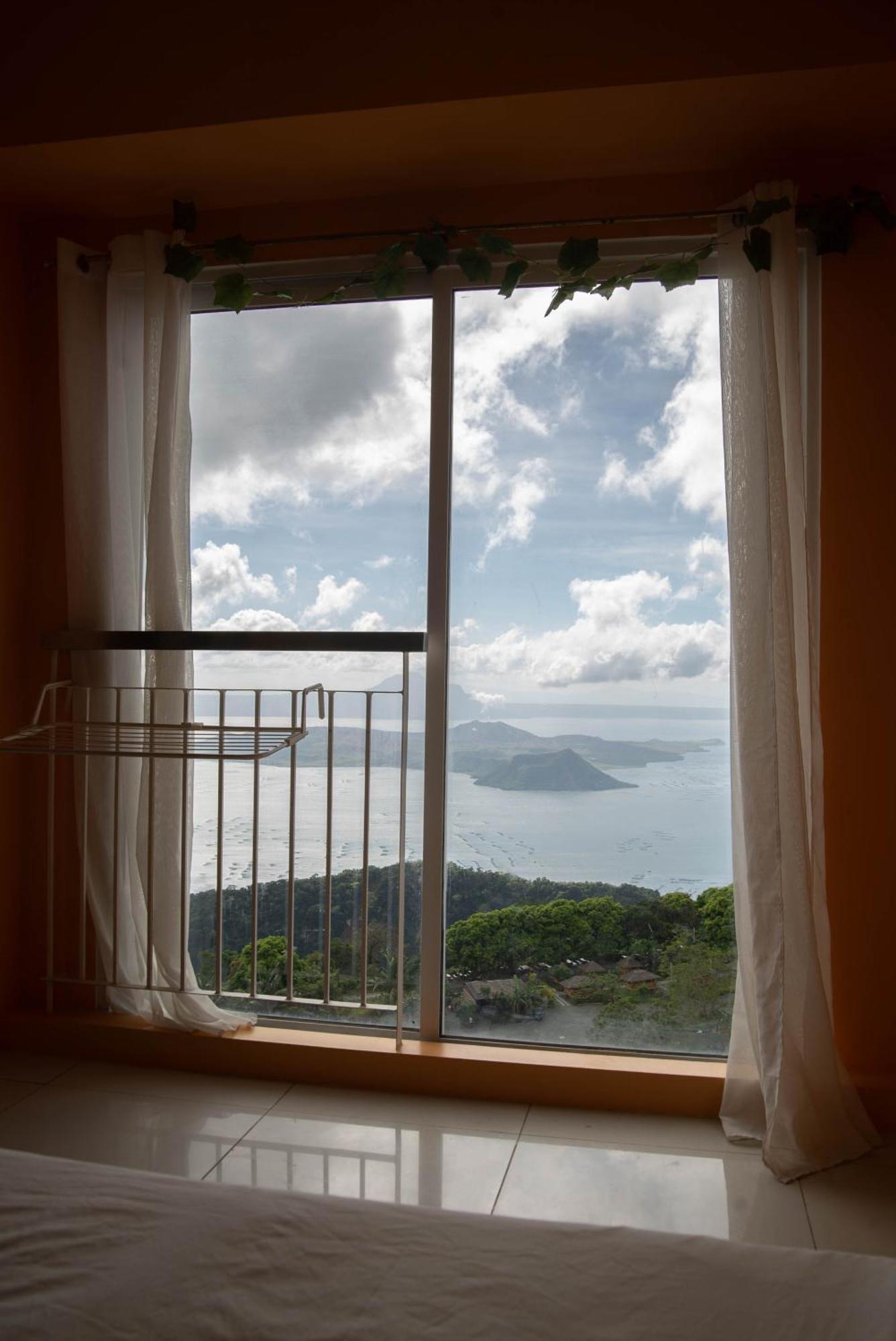 Wind Residences For Rent - Luiice Tagaytay City Екстериор снимка